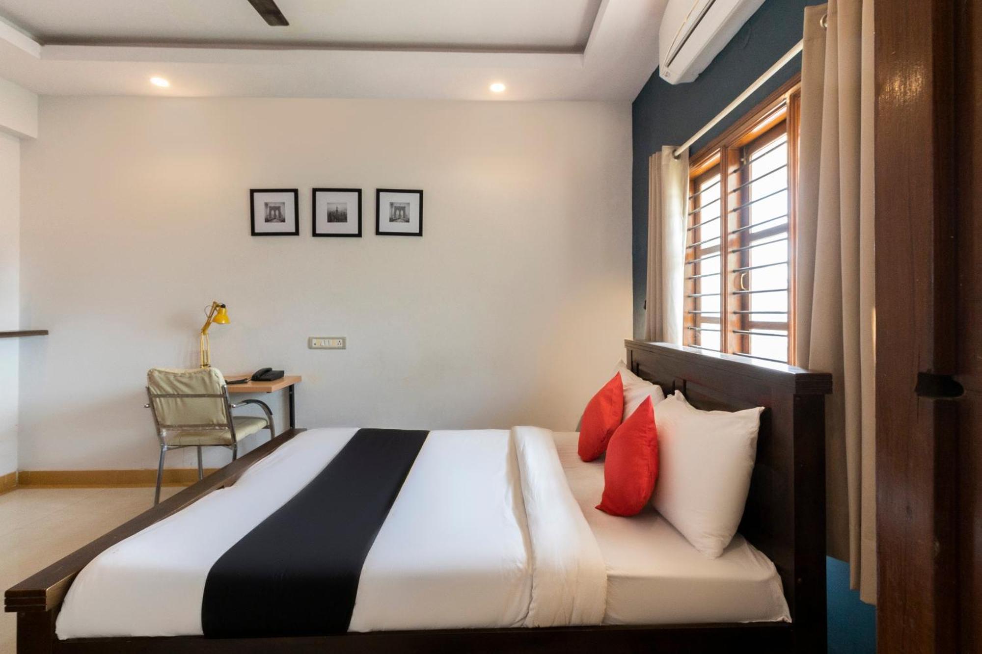 Collection O Victorian Comforts Bangalore Extérieur photo