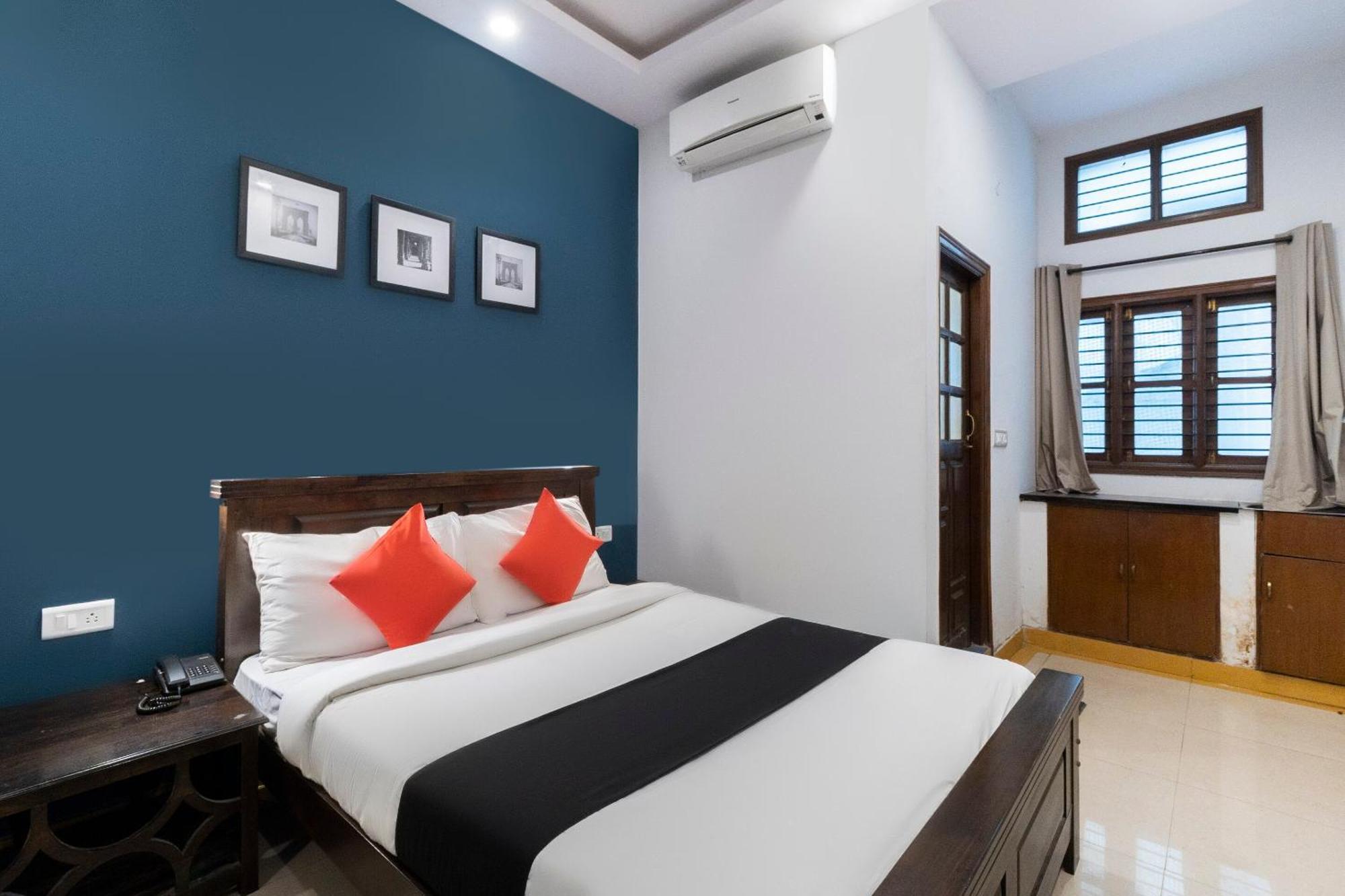 Collection O Victorian Comforts Bangalore Extérieur photo